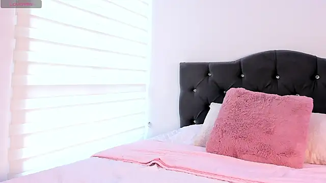 Snapshot of GABBY_CULLEN chatting on November 2025 08:40:01 PM GABBY CULLEN online show from November 2025 08:40:01 PM