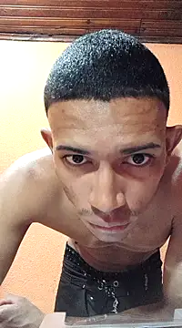 Snapshot of Mineirinho043 chatting on February 2025 11:10:02 PM Mineirinho043 online show from February 2025 11:10:02 PM