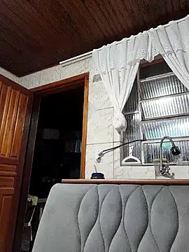 Snapshot of Mineirinho043 chatting on February 2025 02:42:01 AM Mineirinho043 online show from February 2025 02:42:01 AM