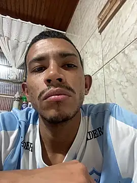 Snapshot of Mineirinho043 chatting on March 2025 03:23:02 AM Mineirinho043 online show from March 2025 03:23:02 AM