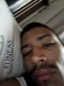 Snapshot of Mineirinho043 chatting on March 2025 10:46:01 AM Mineirinho043 online show from March 2025 10:46:01 AM