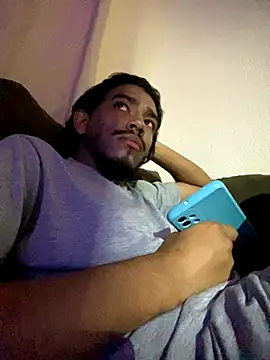 Snapshot of Mineirinho043 chatting on November 2025 11:25:02 PM Mineirinho043 online show from November 2025 11:25:02 PM