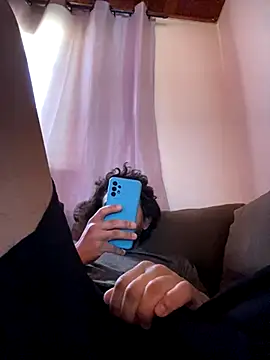 Snapshot of Mineirinho043 chatting on November 2025 01:33:02 PM Mineirinho043 online show from November 2025 01:33:02 PM