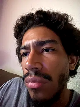 Snapshot of Mineirinho043 chatting on November 2025 10:15:02 AM Mineirinho043 online show from November 2025 10:15:02 AM