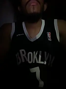 Snapshot of Mineirinho043 chatting on November 2025 12:32:02 AM Mineirinho043 online show from November 2025 12:32:02 AM