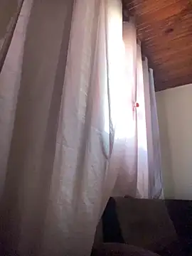 Snapshot of Mineirinho043 chatting on November 2025 11:24:02 AM Mineirinho043 online show from November 2025 11:24:02 AM