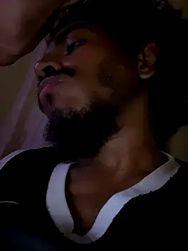 Snapshot of Mineirinho043 chatting on November 2025 12:58:01 AM Mineirinho043 online show from November 2025 12:58:01 AM