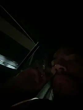 Snapshot of Mineirinho043 chatting on December 2025 04:17:02 AM Mineirinho043 online show from December 2025 04:17:02 AM