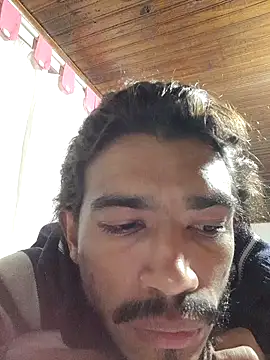 Snapshot of Mineirinho043 chatting on December 2025 01:04:02 AM Mineirinho043 online show from December 2025 01:04:02 AM