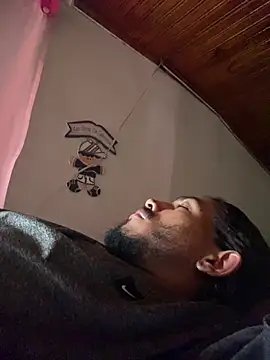 Snapshot of Mineirinho043 chatting on December 2025 02:55:01 PM Mineirinho043 online show from December 2025 02:55:01 PM