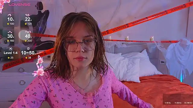 Mia Luw online show from October 2025 02:50:02 AM