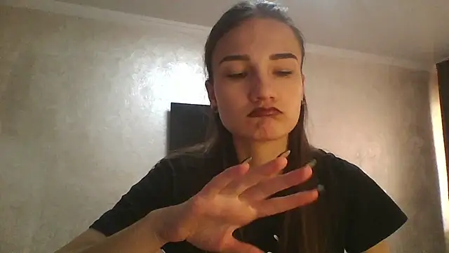 Snapshot of RoyalDessertt chatting on November 2025 05:29:02 AM RoyalDessertt online show from November 2025 05:29:02 AM