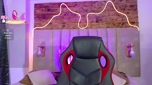 Snapshot of Alektra_bryce chatting on October 2025 07:22:02 PM Alektra bryce online show from October 2025 07:22:02 PM