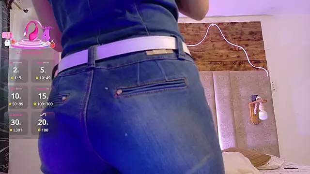 Snapshot of Alektra_bryce chatting on October 2025 07:47:01 PM Alektra bryce online show from October 2025 07:47:01 PM