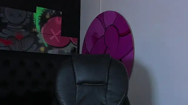 ISAAC CRYSTON online show from November 2025 08:22:02 PM