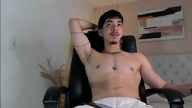 ISAAC CRYSTON online show from January 2026 08:01:01 PM