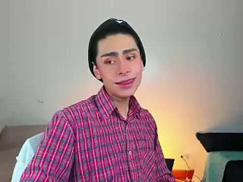 Snapshot of steve__gray chatting on February 2025 02:09:02 PM steve gray online show from February 2025 02:09:02 PM