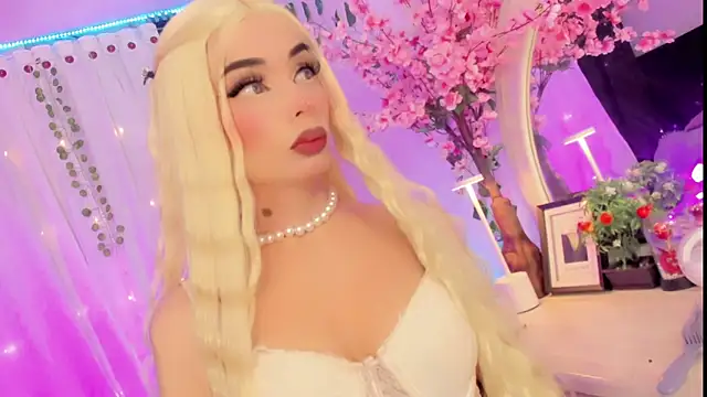 Irina milkmaid online show from December 2025 07:20:01 PM