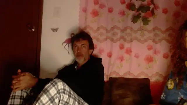 jeans and emma online show from March 2025 04:43:01 AM