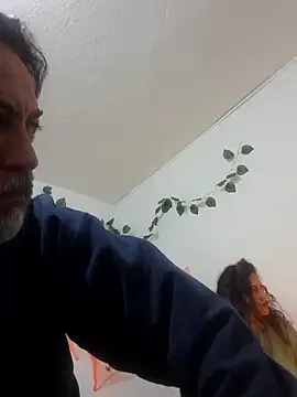 jeans and emma online show from October 2025 09:20:01 AM