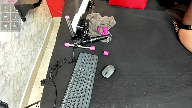 Snapshot of IVISBOUNCYASS chatting on November 2025 12:19:02 PM IVISBOUNCYASS online show from November 2025 12:19:02 PM