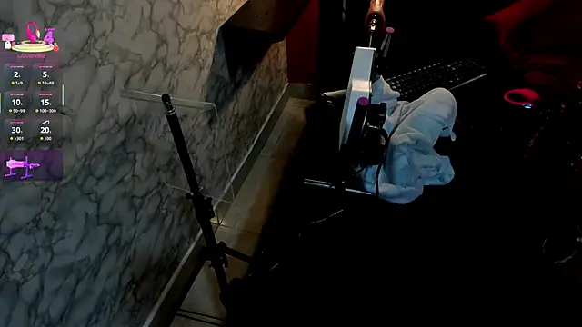 Snapshot of IVISBOUNCYASS chatting on December 2025 12:31:02 PM IVISBOUNCYASS online show from December 2025 12:31:02 PM