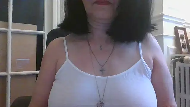 Snapshot of sarahspotlight chatting on September 2025 11:54:02 AM sarahspotlight online show from September 2025 11:54:02 AM