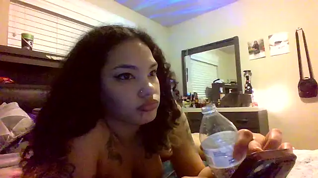 Snapshot of tastylolaaa chatting on February 2025 10:10:02 AM tastylolaaa online show from February 2025 10:10:02 AM