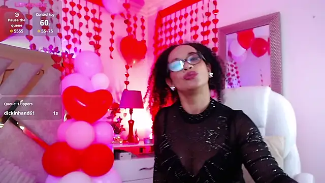 Snapshot of Cintiia_Holmes chatting on February 2025 05:48:01 PM Cintiia Holmes online show from February 2025 05:48:01 PM