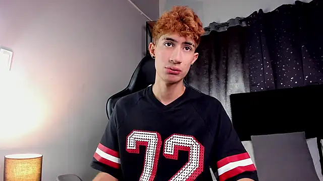 NovaaWheler online show from December 2025 07:00:01 PM