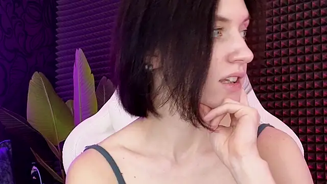 Snapshot of roxy_riot_ chatting on March 2025 07:32:01 AM roxy riot online show from March 2025 07:32:01 AM