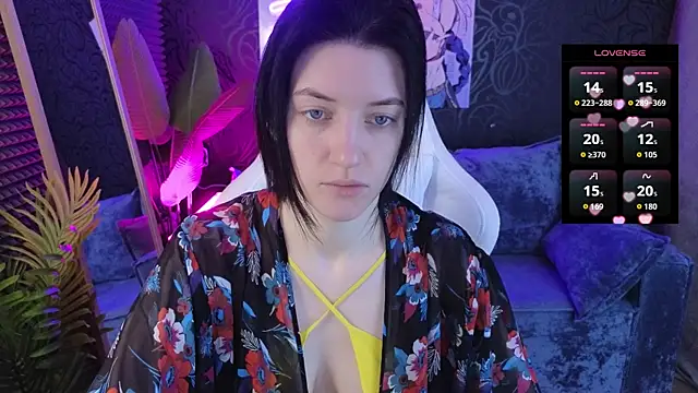 Snapshot of roxy_riot_ chatting on December 2025 01:22:02 AM roxy riot online show from December 2025 01:22:02 AM