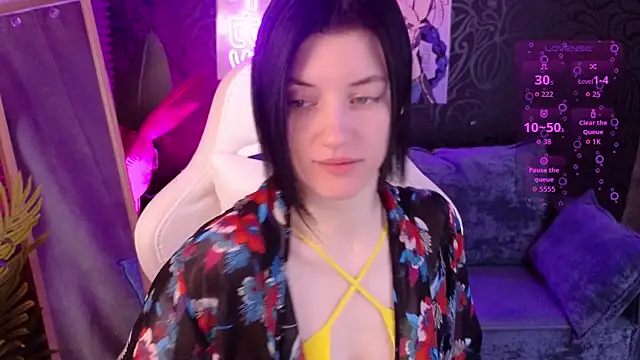 Snapshot of roxy_riot_ chatting on December 2025 01:23:01 AM roxy riot online show from December 2025 01:23:01 AM