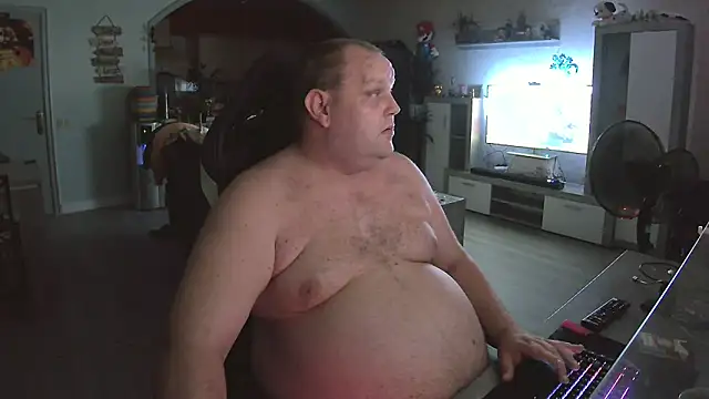 Hotfire-112 online show from April 2026 11:02:01 PM