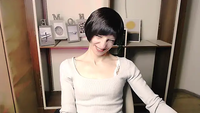  AngeliaFlow  online show from November 2025 07:41:01 AM