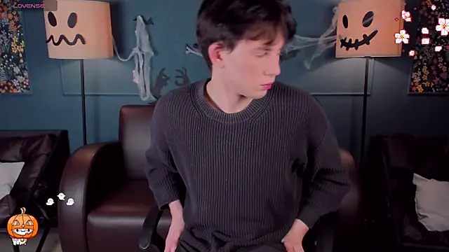 AdrianoAubert online show from November 2025 03:27:02 AM