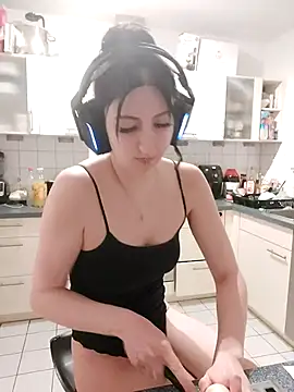 Gamergirl-Linela online show from April 2026 06:53:02 PM