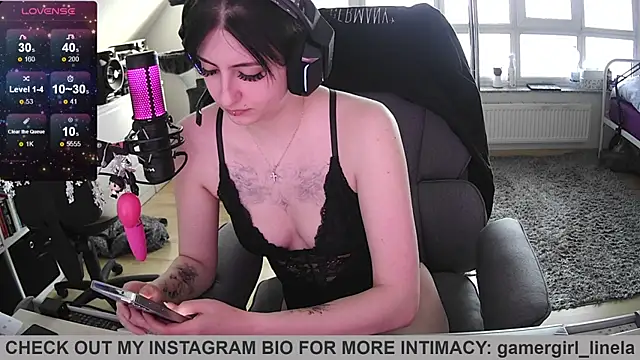 Snapshot of Gamergirl-Linela chatting on May 2026 04:56:01 PM Gamergirl-Linela online show from May 2026 04:56:01 PM