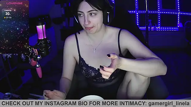 Snapshot of Gamergirl-Linela chatting on May 2026 10:17:02 PM Gamergirl-Linela online show from May 2026 10:17:02 PM