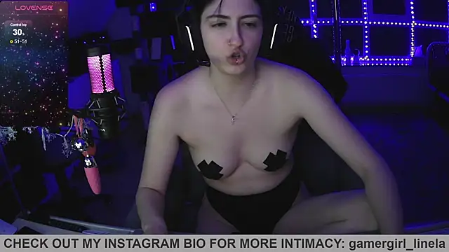 Snapshot of Gamergirl-Linela chatting on May 2026 10:28:02 PM Gamergirl-Linela online show from May 2026 10:28:02 PM