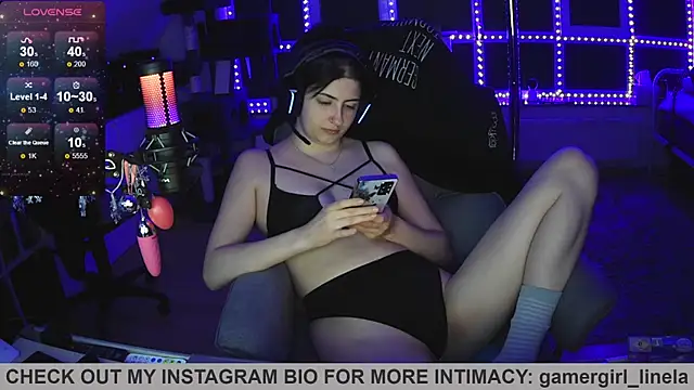 Snapshot of Gamergirl-Linela chatting on July 2026 12:02:02 AM Gamergirl-Linela online show from July 2026 12:02:02 AM