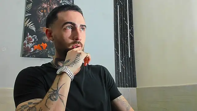 Luke davis01 online show from February 2025 01:07:01 PM