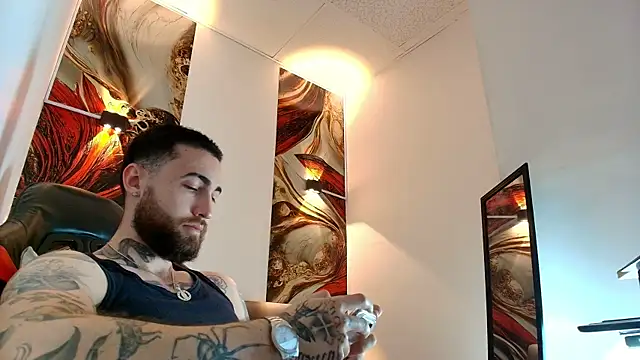 Luke davis01 online show from April 2026 12:55:01 PM