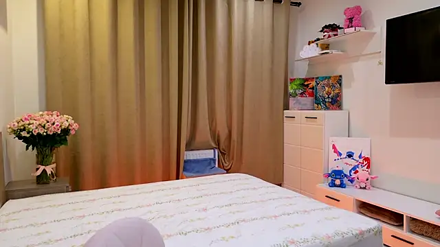 Bella amory online show from March 2026 03:18:01 PM