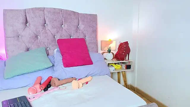 Skye Moore online show from February 2026 04:16:02 PM