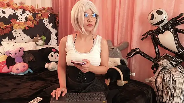 Snapshot of NataliaNovak chatting on October 2025 12:26:02 PM NataliaNovak online show from October 2025 12:26:02 PM