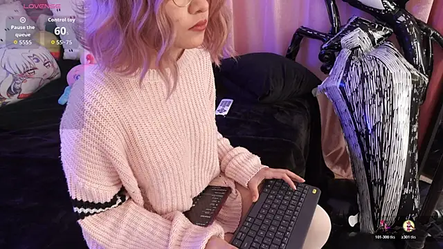 Snapshot of NataliaNovak chatting on October 2025 09:06:01 PM NataliaNovak online show from October 2025 09:06:01 PM