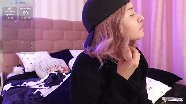 Snapshot of NataliaNovak chatting on November 2025 09:15:01 PM NataliaNovak online show from November 2025 09:15:01 PM