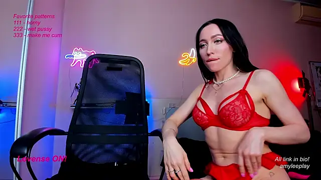 Snapshot of AmyLeeplay chatting on March 2025 06:34:01 PM AmyLeeplay online show from March 2025 06:34:01 PM