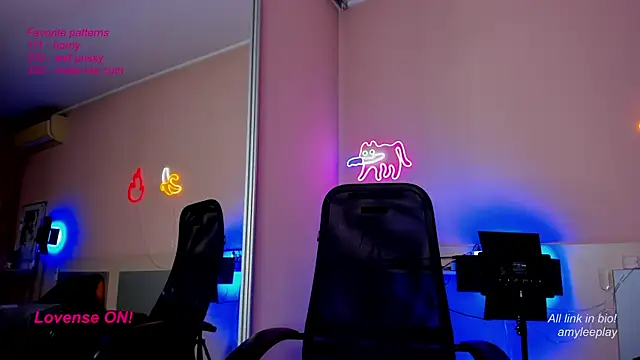 Snapshot of AmyLeeplay chatting on March 2025 06:22:01 PM AmyLeeplay online show from March 2025 06:22:01 PM